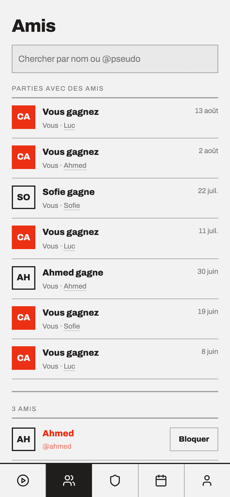 La page Amis, avec la liste des dernières parties jouées entre amis et trois amis en dessous.